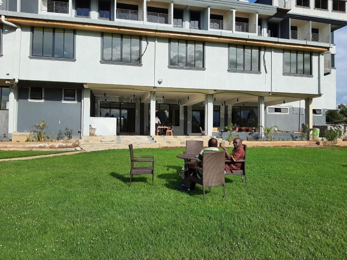 The Willis Hotel, Bomet Ngoại thất bức ảnh