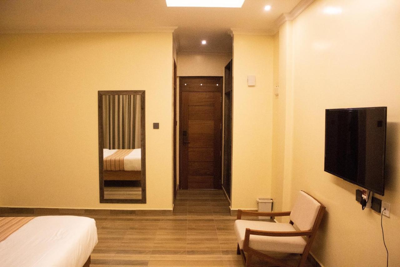 The Willis Hotel, Bomet Ngoại thất bức ảnh