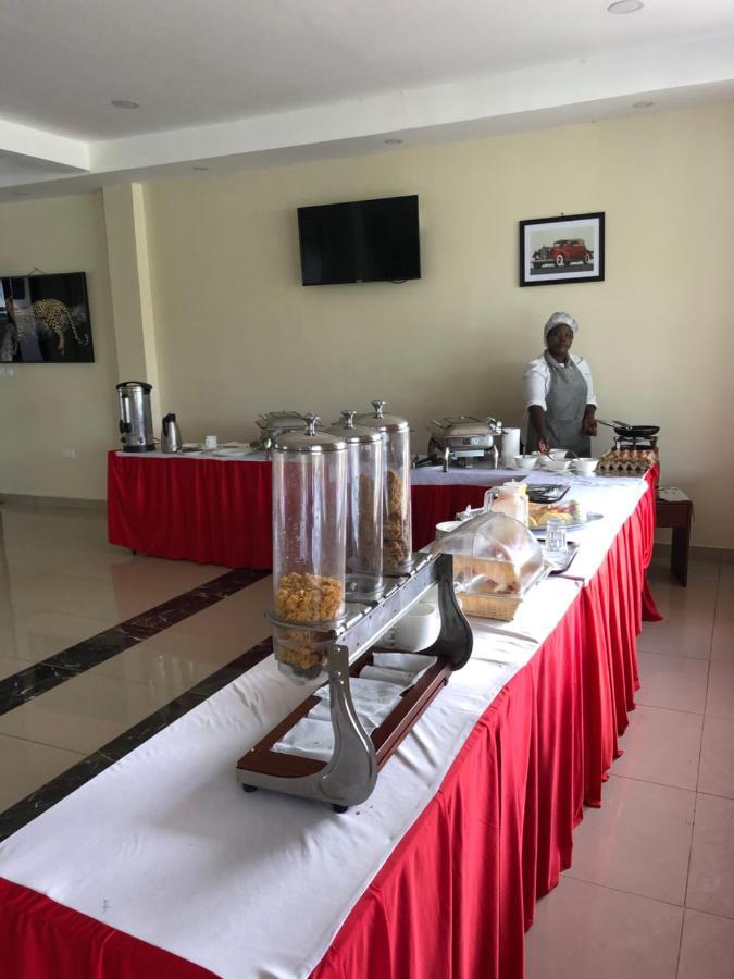 The Willis Hotel, Bomet Ngoại thất bức ảnh